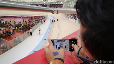 Mengabadikan Balapan Sepeda Asian Games dengan P20 Pro