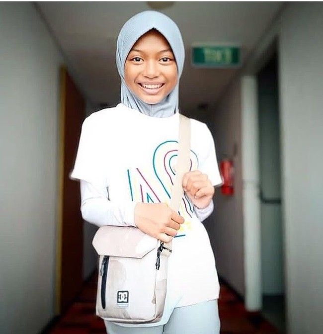 Berhijab dan masih berusia 12 tahun, Nyimas menunjukkan potensi yang luar biasa. Aksinya di Asian Games mencuri perhatian banyak orang.  Foto: dok. Instagram