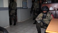 Pasukan khusus TNI AL berhasil mengamankan PLTU Paiton yang sebelumnya dikuasi kelompok separatis. Istimewa/Dispen Kormar.