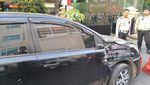 Ringsek, Begini Penampakan Mobil yang Dirusak Massa di Mangga Besar