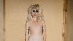 Posting Foto Tanpa Busana Terus, Ada Apa Lady Gaga?