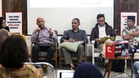 Pengacara Meliana, Ranto Sibarani menilai kliennya merupakan korban masyarakat yang main hakim sendiri karena warga salah menafsirkan informasi.
