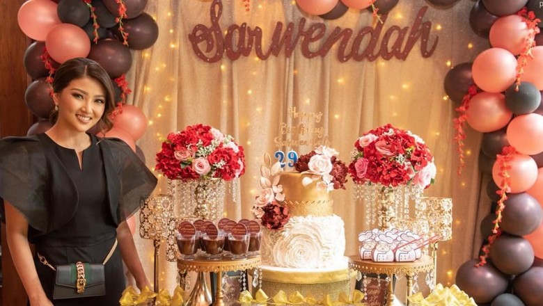 Curhat Sarwendah Tak Bisa Makan Ayam Selama Hamil/ Foto: Instagram Sarwendah29 Curhat Sarwendah Tak Bisa Makan Ayam Selama Hamil/ Foto: Instagram Sarwendah29