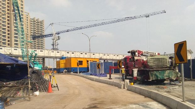 Alat berat sudah ada di lokasi proyek