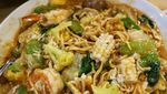 I Fu Mie Berkuah Kental Ini Bikin Makan Siang Makin Mantap