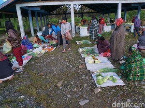Awas! Menawar di Pasar Ini Bisa Kena Makian