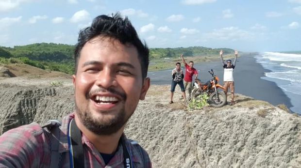 Pantai Cicaladi