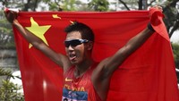 Di urutan kedua atlet China, Qing Wan berhasil membukukan waktu 4 jam 6 menit 48 detik. Istimewa/Antara Foto/INASGOC/Jessica Margaretha.
