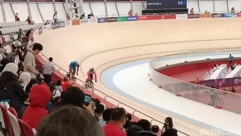 Bagaimana menurut INETers kemampuan P20 Pro dalam mengabadikan pembalap sepeda saat bertanding? Foto: Adi Fida Rahman