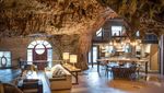Rumah Flintstones Dijual Rp 40 M, Cantiknya Luar-Dalam