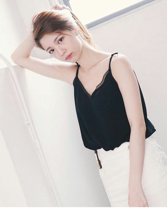 Nantinya, Hera Chan akan mewakili Hong Kong di Miss World 2018 yang akan diselenggarakan di Hainan, China, Desember mendatang. (Foto: Instagram)