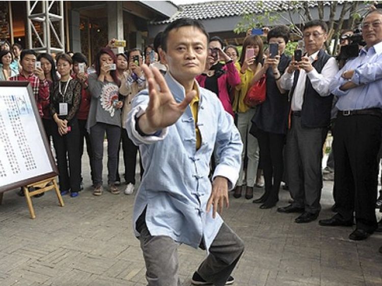 Mengenang Aksi Nyentrik Jack Ma yang Akan Pensiun