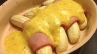 Saking gemarnya dengan buah pisang, netizen yang satu ini gabungkan smoked beef, lelehan keju, dan buah pisang yang dipanggang. Foto: Istimewa