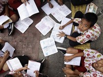 Mendikdasmen Usul PR Resensi Buku, Benarkah Bisa Bikin Siswa Jadi Kritis?
