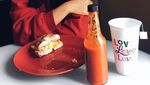 Cantiknya Lana Condor Saat Cicip Tiram hingga Masak Pasta