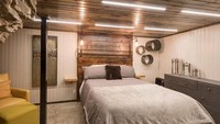 Tiap kamar di hotel ini tadinya disewakan Rp 17,4 juta atau US$ 1.200 per hari. Mereka yang menginap bisa menikmati seluruh fasilitas yang ada di hotel. Istimewa/Mallory Gallery/Boredpanda.