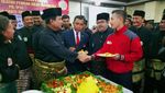 Peluk Jokowi dan Prabowo, Ini Potret Atlet Hanifan Yudani Ternyata  Gemar Durian