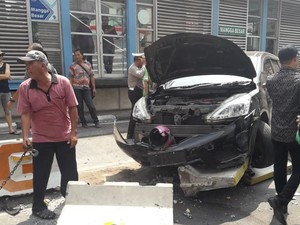 Separator yang Ditabrak Pemobil di Mangga Besar Segera Diperbaiki