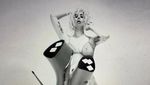 Posting Foto Tanpa Busana Terus, Ada Apa Lady Gaga?