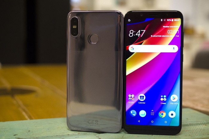 Ponsel HTC. Foto: The Verge Ponsel HTC. Foto: The Verge