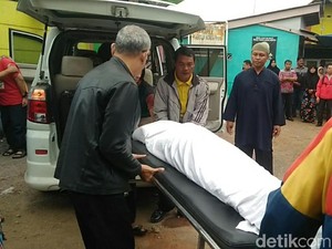 Tiba di Banjar, Jenazah Korban Begal Bandung Disambut Isak Tangis