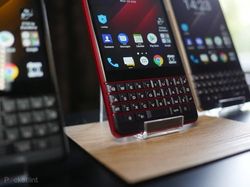 Wujud BlackBerry Key2 LE Goda Penggemar Keyboard Fisik