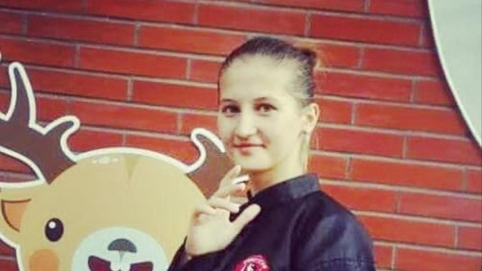 Atlet silat asal Uzbekistan.