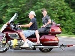 Potret Viral Berkendara Unik yang Bikin Ngakak