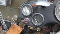 Seperti inilah penampakan bagian dalam mobil Gaz Commander.