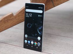 Melihat Ponsel Flagship Xperia XZ3 dari Dekat