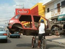 Potret Viral Berkendara Unik yang Bikin Ngakak