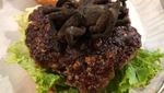 Mau Cicip? Burger Nyamuk hingga Pizza Kaki Kodok yang Unik Ini
