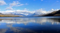 Keindahan yang bikin betah berlama-lama wisata di danau (glaciernps/Instagram)