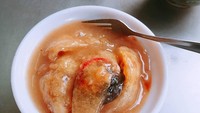 Taiwan punya meatball bernama bawan. Meatball ini dilapisi kulit ketan yang lembut dan dibaluri saus manis gurih. Isiannya berupa daging babi, rebung dan jamur. Foto: Instagram cocoloyuto