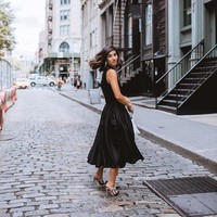 Ia resign tentu bukan karena mendapat gaji yang sedikit. Dilansir Time, Krystal Bick dulu menerima penghasilan enam digit (dalam dollar AS) atau sekitar Rp 1 miliaran per tahun. Foto: Instagram @krystal_bick