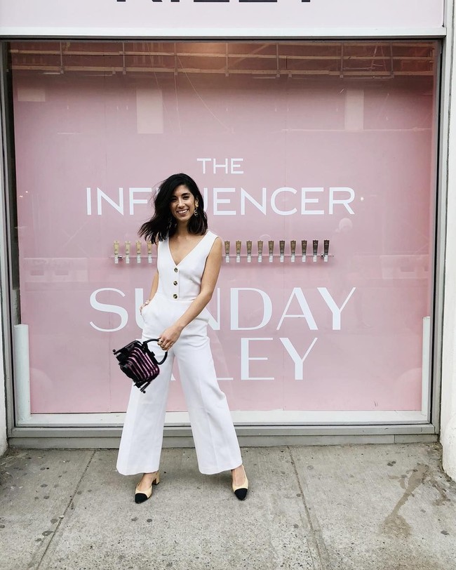 Ketika brand sadar aku berbicara dengan bahasa marketing yang sama dengan mereka dan mengerti obyektif kampanye mereka, aku pikir itu membantu menguatkan kepercayaan mereka pada marketing inluencer dan padaku dan bisnisku, ungkap Krystal. Foto: Instagram @krystal_bick