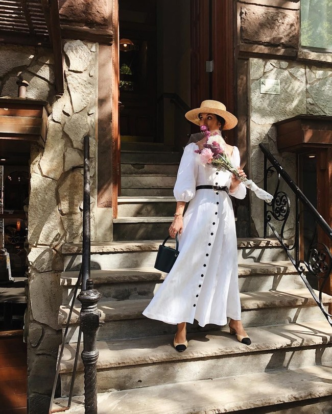 Sejauh ini keputusan Krystal Bick tampaknya tidak salah. Ia memang punyan konten Instagram yang cukup cantik hingga menarik lebih dari 125 ribu pengikut. Foto: Instagram @krystal_bick