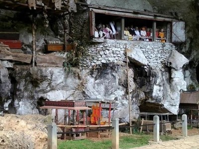 Tana Toraja, Tanah Para Leluhur yang Kaya Tradisi Dan Budaya Tana Toraja, Tanah Para Leluhur yang Kaya Tradisi Dan Budaya