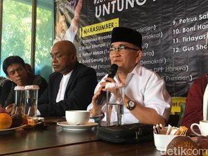 Ruhut Sindir PKS: Ganti Fahri Aja Nggak Mampu Apalagi Presiden