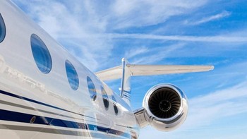 Dengan harga tersebut, dapat dipastikan pesawat ini memiliki fasilitas kelas atas. Seluruh pesawat milik Gulfstream memiliki jendela berbentuk oval yang ikonik. Foto: Gulfstream  