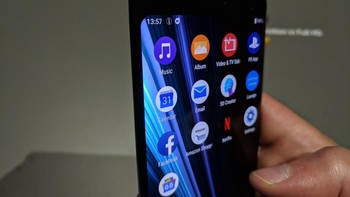 Ketika diketuk, akan muncul sebuah menu konstektual yang berisi berbagai aplikasi yang diprediksi menggunakan AI. Foto: PC Advisor