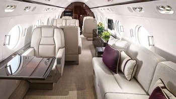 Penampakan interior mewahnya. Pesawat ini cukup luas dan mampu menampung hingga 19 penumpang. Foto: Gulfstream