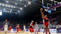 Kuarter keempat menjadi milik Jepang, terutama dengan seringnya Naoto Tsuji dan Atsuya Ota mencetak poin bagi mereka. Kekalahan Indonesia membuat tim basket putra tanah air harus puas berada di peringkat 8 dalam klasemen basket putra Asian Games 2018.