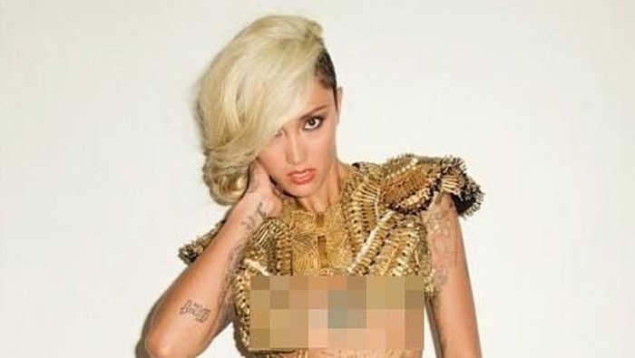 gaya eksentrik fahrani