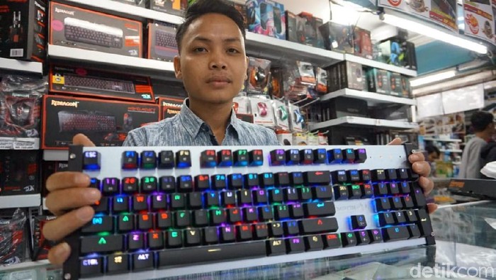 Reseller Perlengkapan Komputer Mulai Keluhkan Dampak Dolar AS Ngamuk