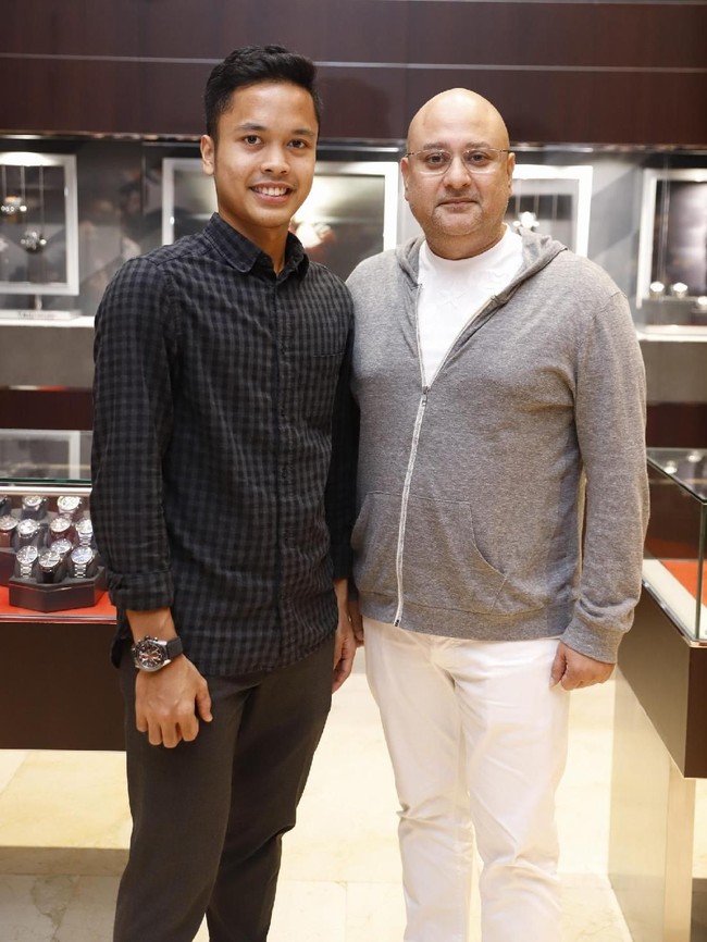 Kami sangat bangga menghadiahi jam tangan TAG Heuer atas penampilan terbaik mereka yang dapat menginspirasi para muda-mudi untuk bekerja keras dan menggapai impian mereka, ujar Irwan Danny Mussry, presiden dan CEO Time International, perusahaan yang menaungi TAG Heuer di Indonesia, dalam siaran persnya kepada Wolipop, Jumat (31/8/2018). (Foto: dok. Time International)