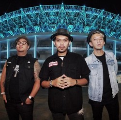 Perayaan 27 Tahun Rocket Rockers dalam Lagu Religi