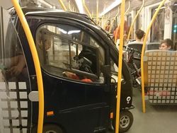 Potret Viral Berkendara Unik yang Bikin Ngakak