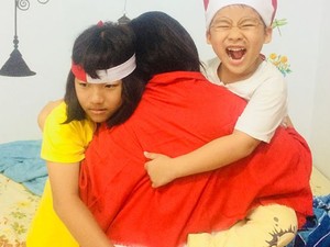 Kocak, Deretan Foto Lomba Pelukan Jokowi-Prabowo di IG Ridwan Kamil