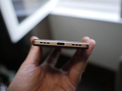 Wujud BlackBerry Key2 LE Goda Penggemar Keyboard Fisik